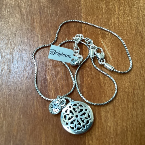 Ferrara Petite Necklace STYLE JL4760 NWT Silver Plated - Picture 2 of 16